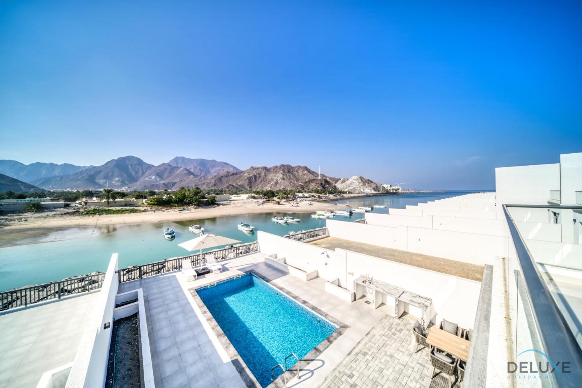 High Apartment Fujairah Exterior photo