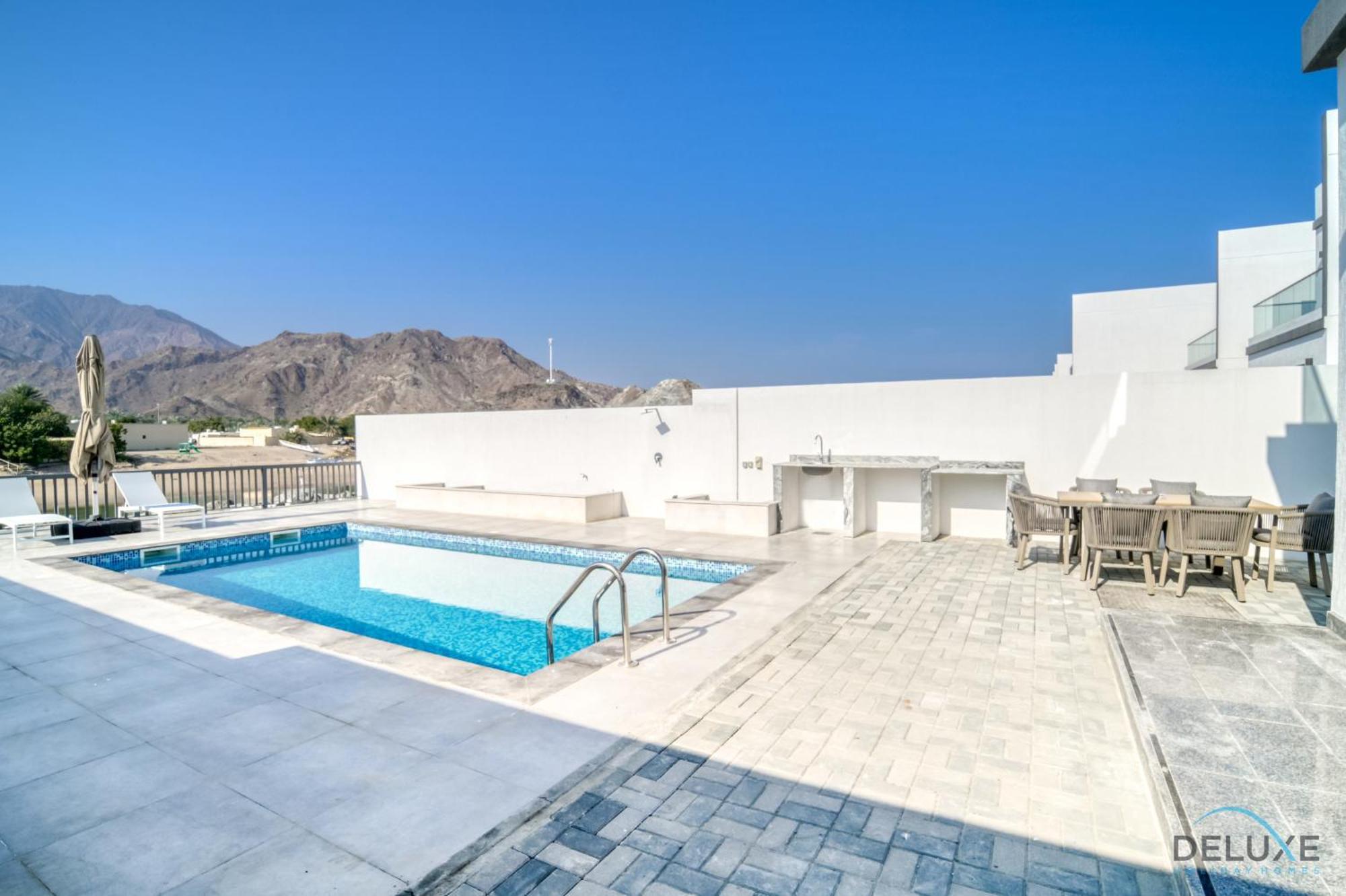 High Apartment Fujairah Exterior photo