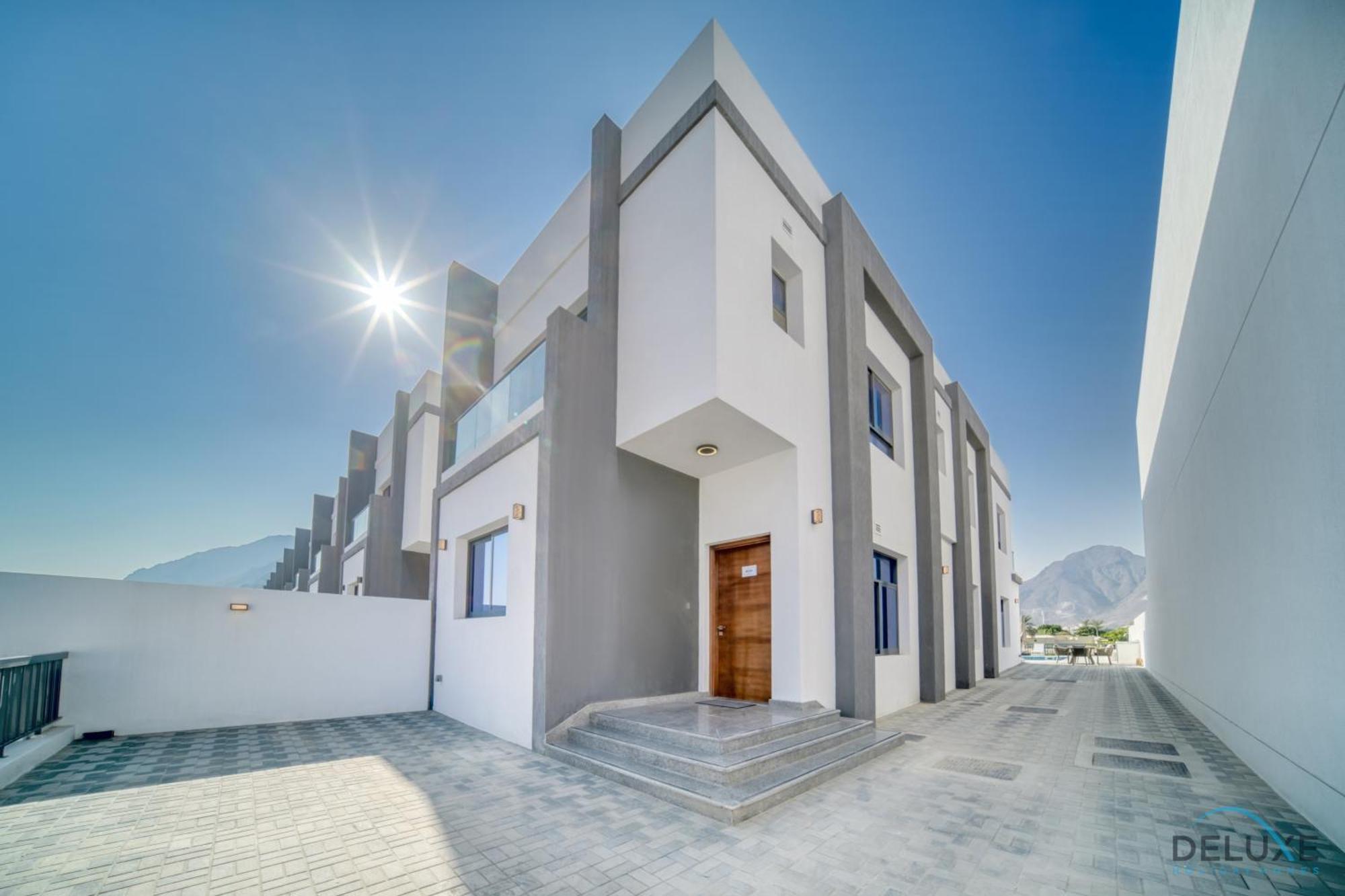 High Apartment Fujairah Exterior photo